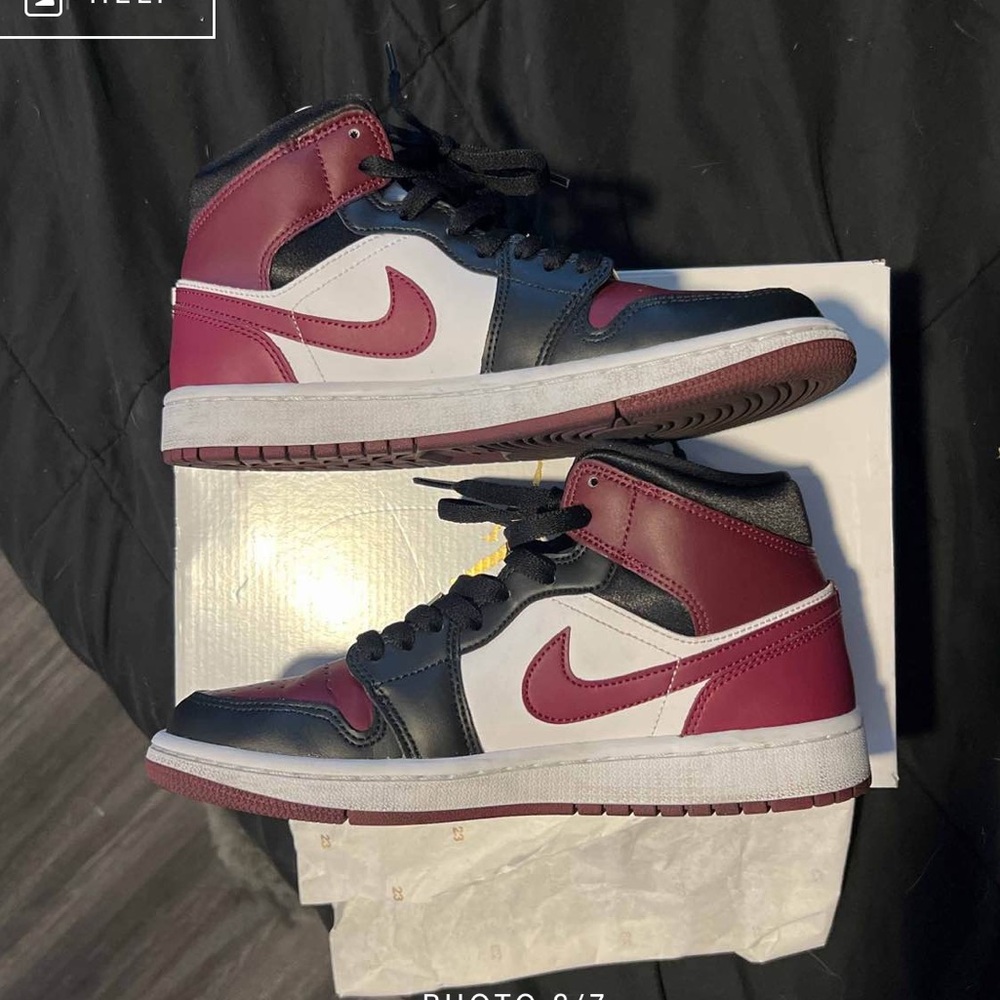 women’s jordan 1 mid
